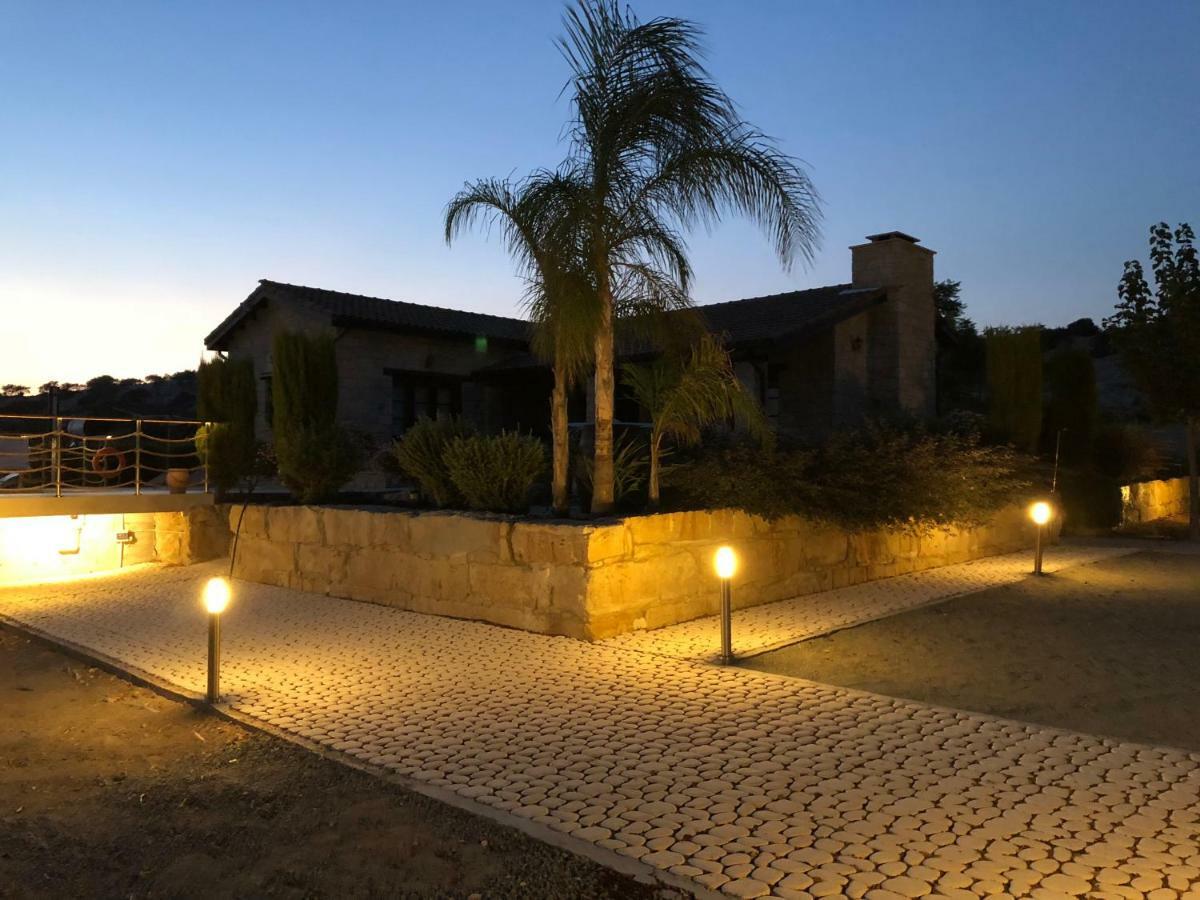 Paradise Traditional House Ferienhaus