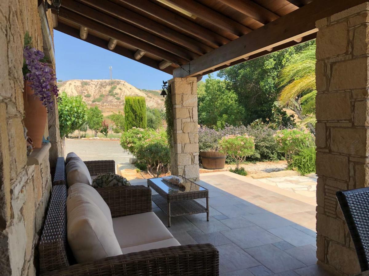 Paradise Traditional House * Maroni